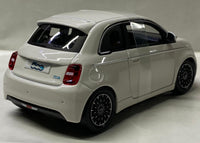 Bburago 2023 Fiat 500E White car 1/24 scale model car